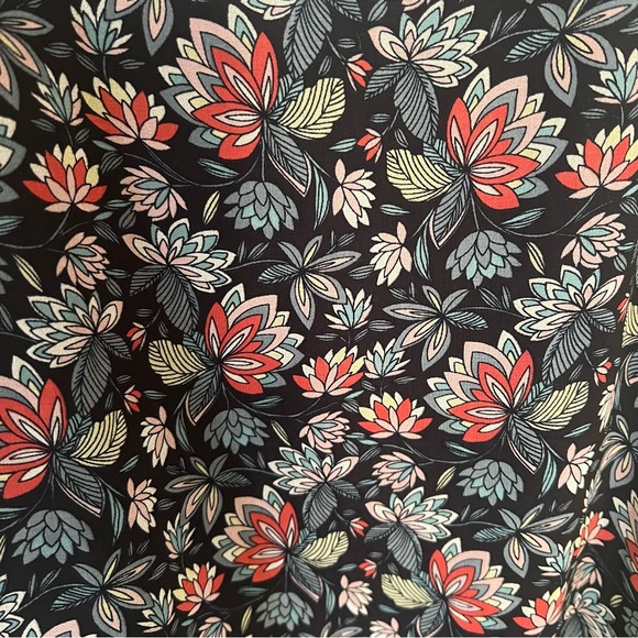 Cabi Floral Tank - Picture 5 of 5